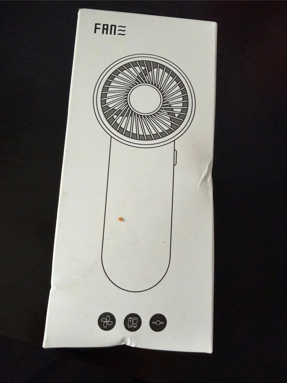 Qualitell Y4 white portable handheld fan (NWT)